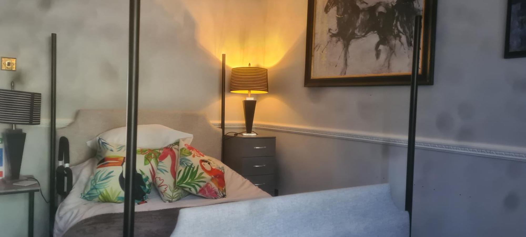 Parc Lodge Guesthouse ブリジェンド エクステリア 写真